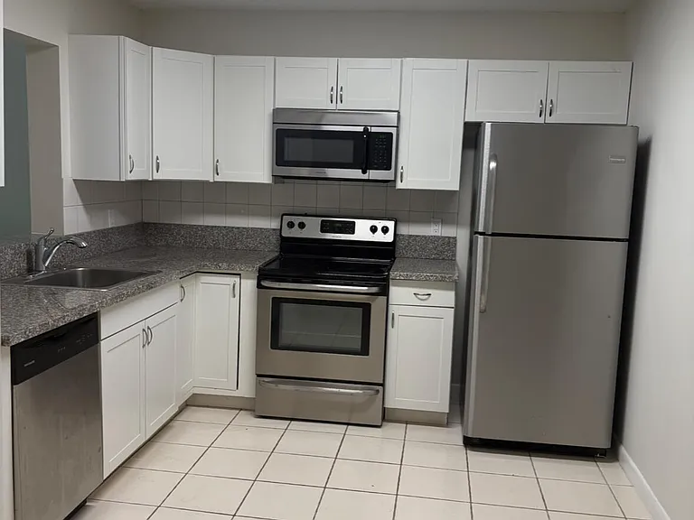 9110 Fairbanks Ln #4 — Photo 3