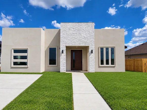 3165 MAURICIO LIBSON DR, Eagle Pass, TX 78852