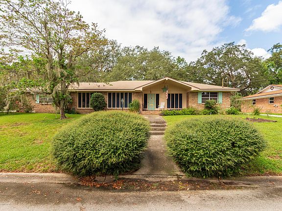 2nd image of 3954 Kaden Dr E