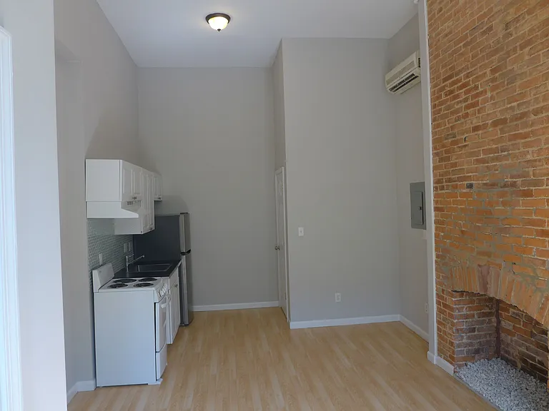 1705 N Calvert St #1A — Photo 2