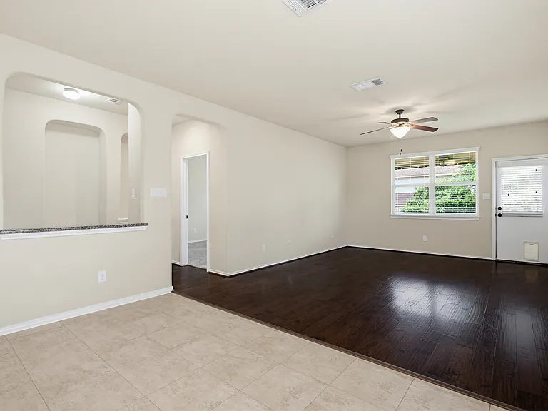 12427 Lincoln Crk — Photo 11