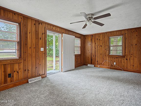 4th image of 407 Spencer Road