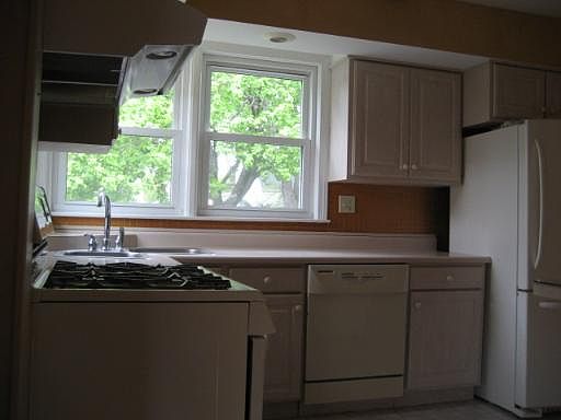 2nd image of 9125 W Oak Park Ave
