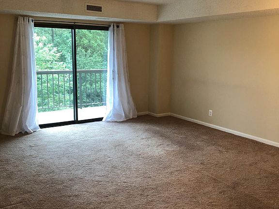 2nd image of 3800 Powell Ln APT 627