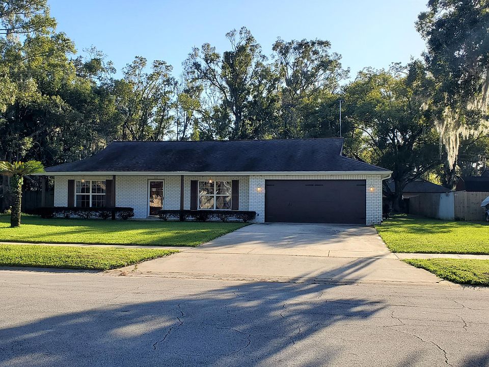 1st image of 486 Woodstock Dr