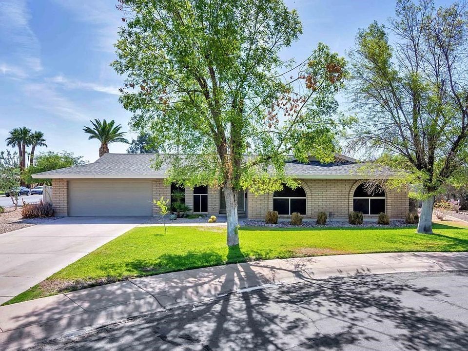 1851 E Fremont Dr-large-001-50-Front Ext