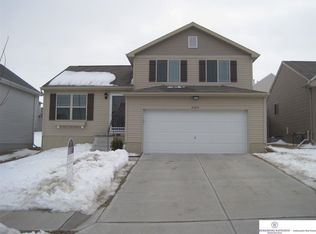 19479 T St, Omaha, NE 68135