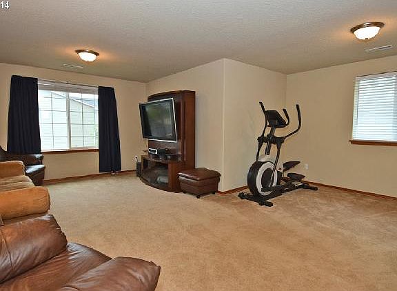 4th image of 6109 NE 106th St