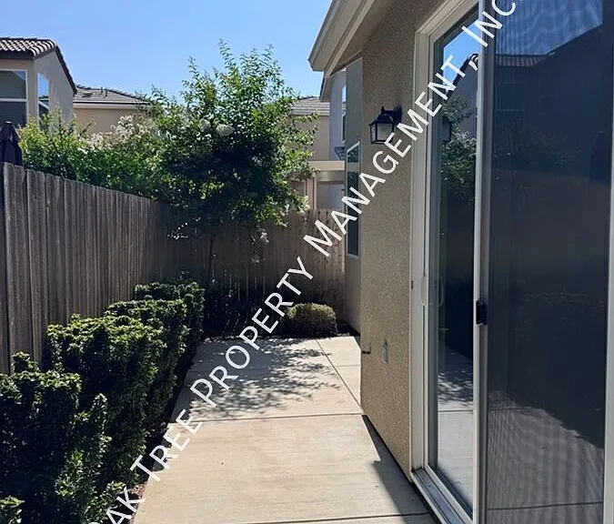 479 Farmhouse Ln — Photo 23