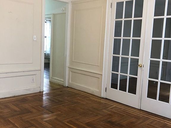 2nd image of 271 Parkside Ave APT B2