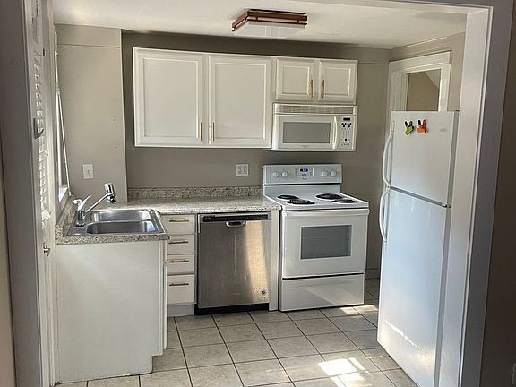 5th image of 827 Northwest Blvd