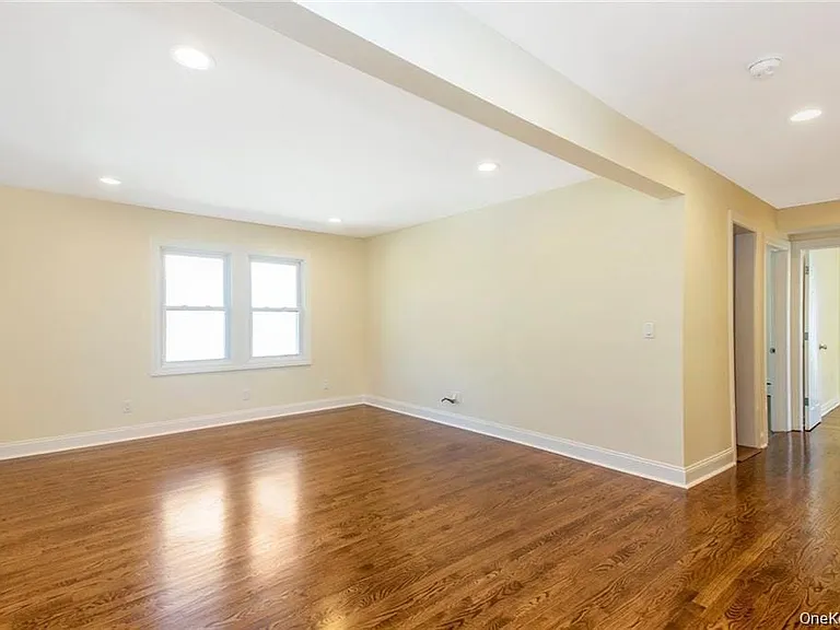 41 Merritt Ave — Photo 1