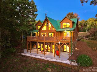 3703 Back Bluff Dr, Morganton, NC 28655