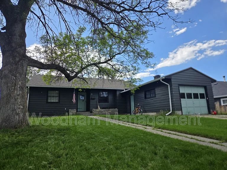 517 S 14th Ave — Photo 1