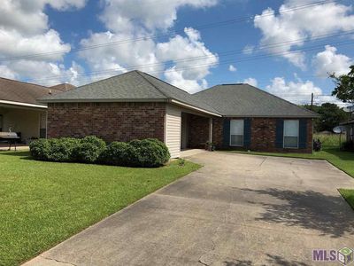 943 Meadow Glen Ave, Zachary, LA, 70791
