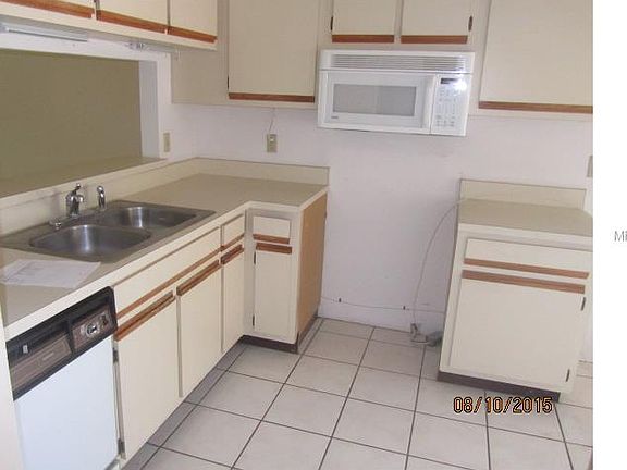 2nd image of 108 Oakridge Ct
