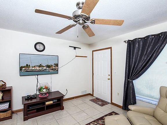 2nd image of 20425 Kinderkemac Ave