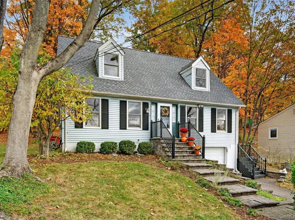 118 Shore Drive, New Windsor, NY 12553