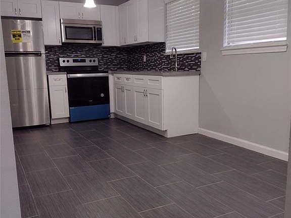 3rd image of 7221 Glen Falls St #1/2