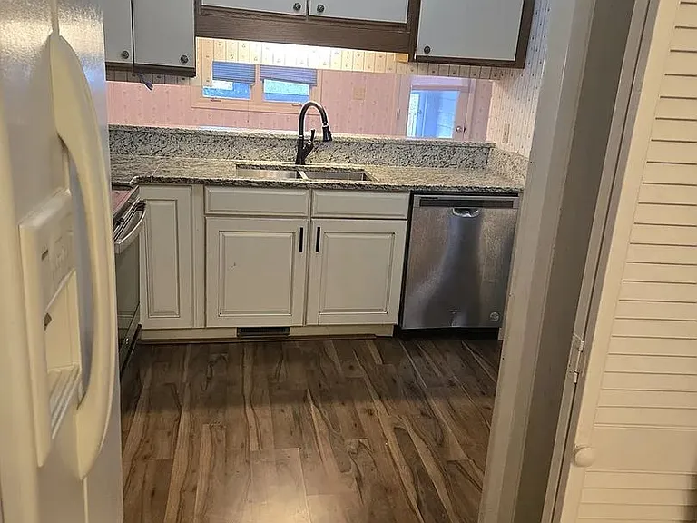 3046 Laurel Springs Dr — Photo 42
