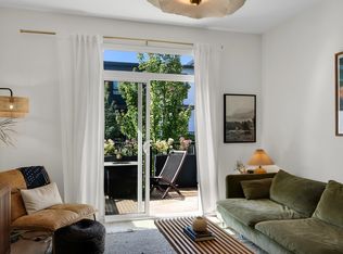 1379 Marinaside Pl, Squamish, BC V8B1A8
