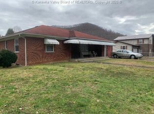 131 Riverfront Dr, Jodie, WV 26690