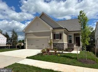 46423 Whitetop Dr, Sterling, VA 20164