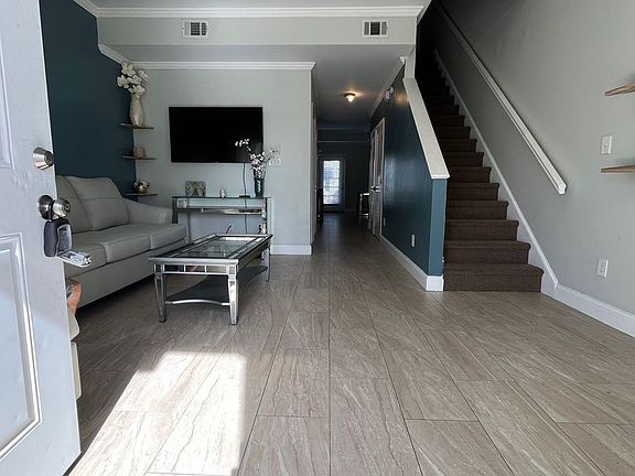 3rd image of 3330 Franklin Square Ln Unit 102