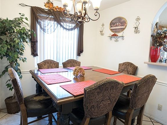 4th image of 9362 Moonbeam Ave Unit 10