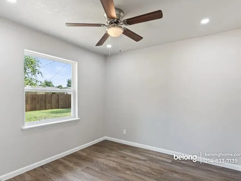 819 Wateka Way — Photo 17