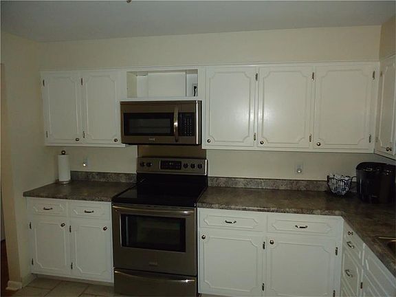 5th image of 711 Skyline Dr