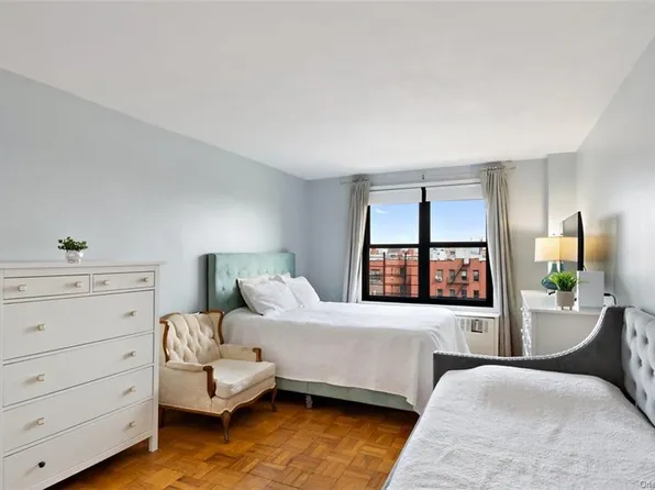 2835 Webb Avenue image 12 of 18