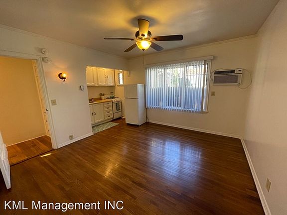 3rd image of 550 S Los Robles Ave APT D