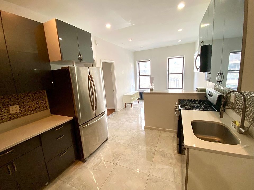 1st image of 309 E Houston St APT 3D