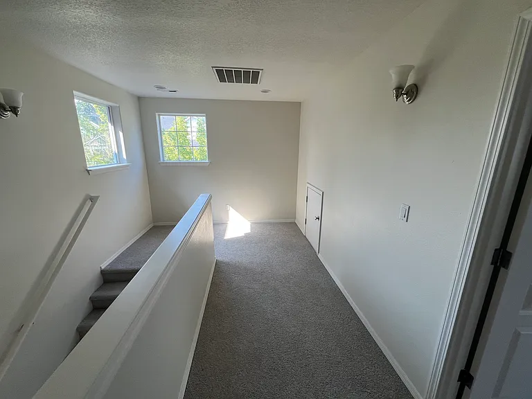 4774 SE Paladin Ln — Photo 6