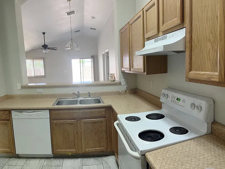 5281 N Crowley Ln — Photo 5