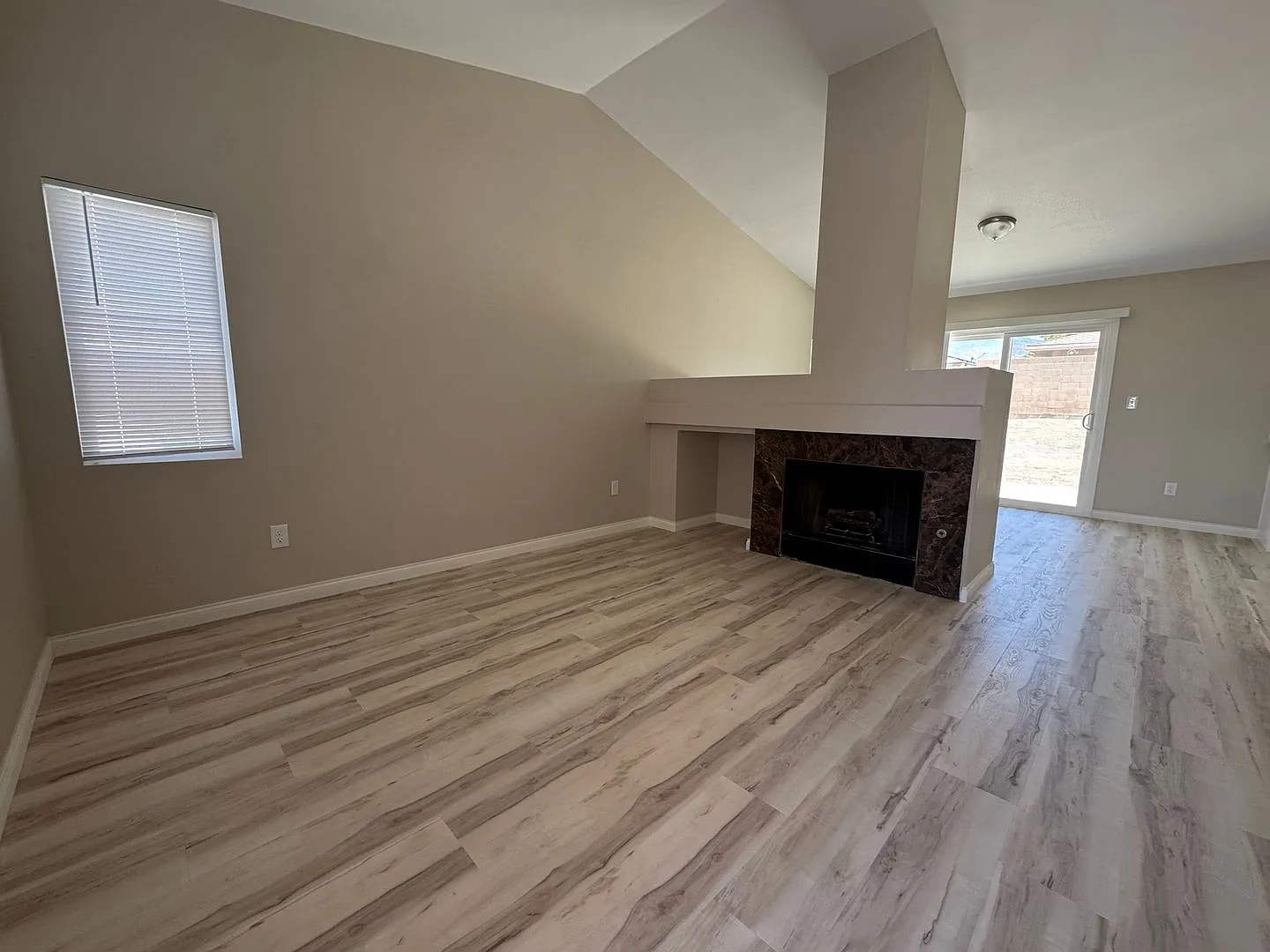 Remodeled 3 Bedroom 2 Bathroom Home in Hemet! — Photo 4