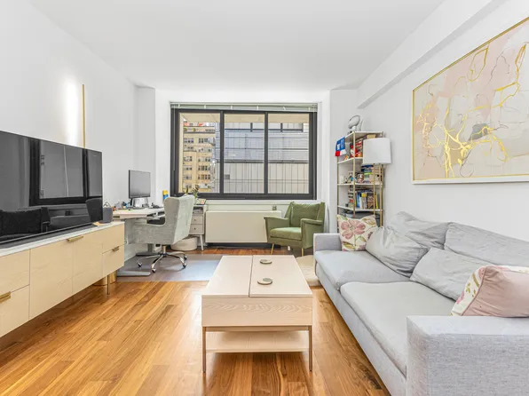 515 East 72nd Street 5G image 1 of 12