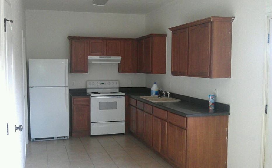 2nd image of 522 S Kentucky St
