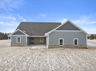 W399S10935 Connor Dr, Eagle, WI 53119