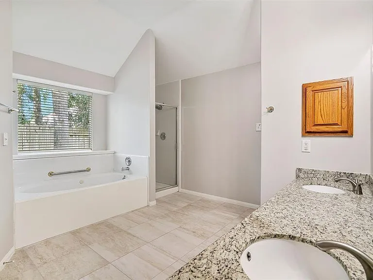 1319 Castlemist Dr — Photo 19