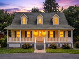 205 College Cir, Staunton, VA 24401