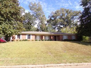 403 Ridgewood St, Vicksburg, MS 39180