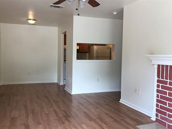 3rd image of 714 Memorial Mews St APT D