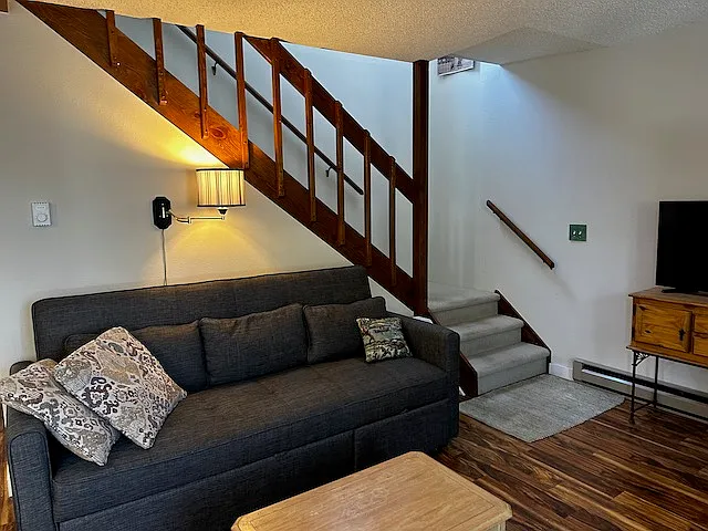 1050 S Saint Vrain Ave #F2 — Photo 7