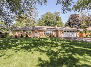 916 N Elmhurst Rd, Prospect Heights, IL 60070