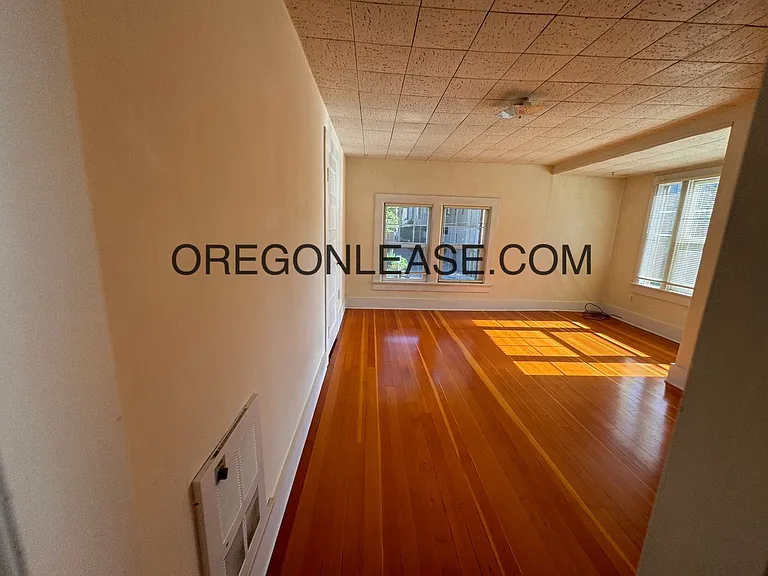 542 E 12th Ave #4 — Photo 3