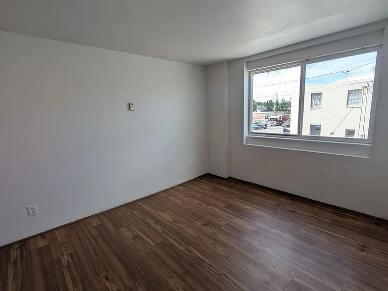 105 N Broad St — Photo 9