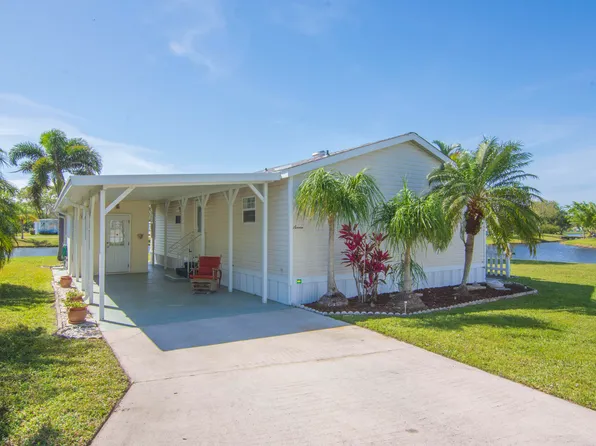 7 Violetta Lane, Port St Lucie, FL 34952