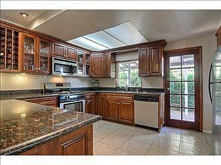 5th image of 2170 Jefferson Ave